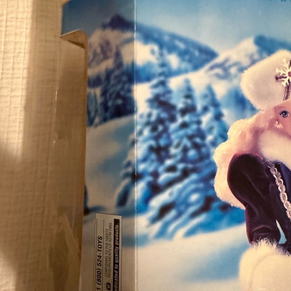 Barbie 1996 Special Edition Happy Holidays Mattel Doll NRFB Blonde Hair Outfit - Picture 13 of 16